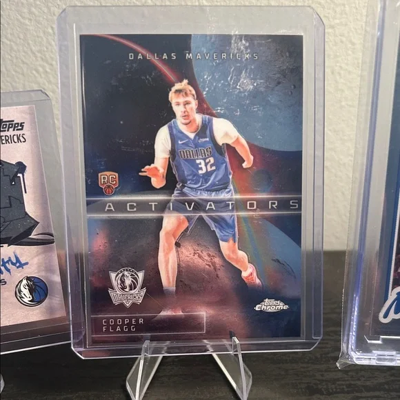 Topps Cooper Flagg Dallas mavericks rookie card lot. Clutch city activators 1980 - Picture 3 of 5